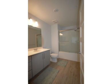 New Price~Great Location! Discover this 1 bedroom + Den & 1.5 - photo 9