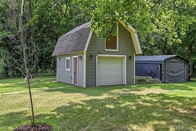 Welcome to 423 East Road! This updated 3 bedroom, 2 full bath - photo 3