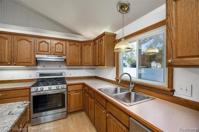 Welcome to 423 East Road! This updated 3 bedroom, 2 full bath - photo 10