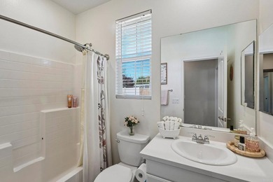 Welcome home to this beautifully upgraded single-family - photo 14