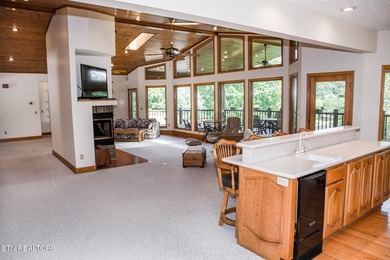 UNIQUE LAKEFRONT & GOLF FRONT PROPERTY!!! SPACIOUS 6,000 SqFt - photo 17