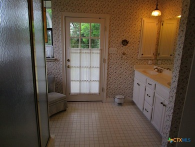For Sale - The River House 246 e. Lincoln New Braunfels, Tx - photo 18