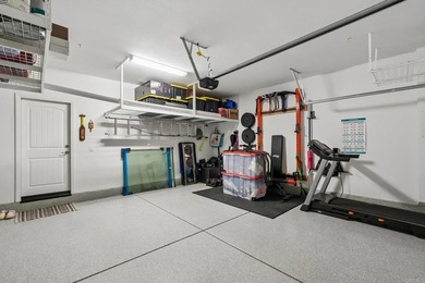 Welcome home to this beautifully upgraded single-family - photo 23