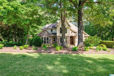 SELLER OFFERING $10,000 UPDATE ALLOWANCE. Welcome to 123 N. Lake - photo 4