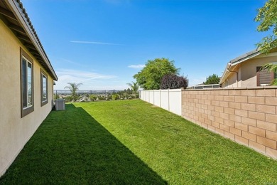 Welcome home to this beautifully upgraded single-family - photo 26