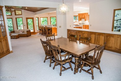 UNIQUE LAKEFRONT & GOLF FRONT PROPERTY!!! SPACIOUS 6,000 SqFt - photo 27