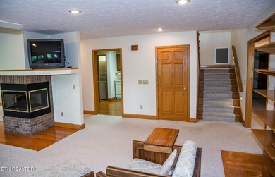 UNIQUE LAKEFRONT & GOLF FRONT PROPERTY!!! SPACIOUS 6,000 SqFt - photo 38