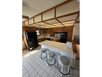 This well-kept home is move in ready. 2 bedrooms and a bonus