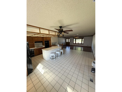 This well-kept home is move in ready. 2 bedrooms and a bonus