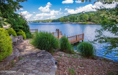 UNIQUE LAKEFRONT & GOLF FRONT PROPERTY!!! SPACIOUS 6,000 SqFt - photo 47