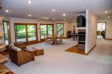 UNIQUE LAKEFRONT & GOLF FRONT PROPERTY!!! SPACIOUS 6,000 SqFt - photo 48