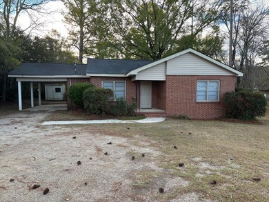 Lake Sinclair Home For Sale in Milledgeville Georgia