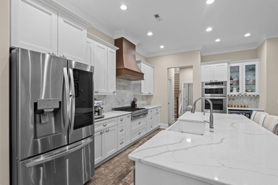 Welcome to this exceptional 4-bedroom, 3.5-bathroom home - photo 12