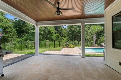 Welcome to this exceptional 4-bedroom, 3.5-bathroom home - photo 27