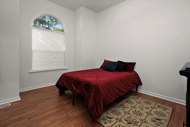 Beautifully refreshed single-level home in the amenity-rich - photo 28