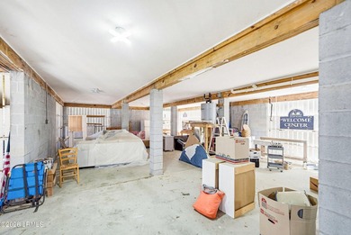 Welcome to Island living in Pleasant Point. This 3 bedroom 2 - photo 33