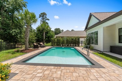 Welcome to this exceptional 4-bedroom, 3.5-bathroom home - photo 33