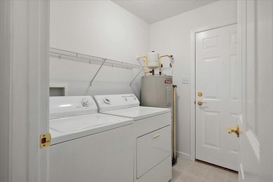 Beautifully refreshed single-level home in the amenity-rich - photo 36