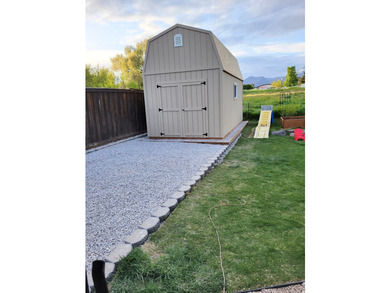 *Agent is Related to Seller* *Motivated Seller* Beautiful well - photo 38