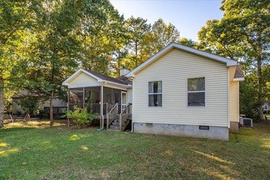 Beautifully refreshed single-level home in the amenity-rich - photo 43