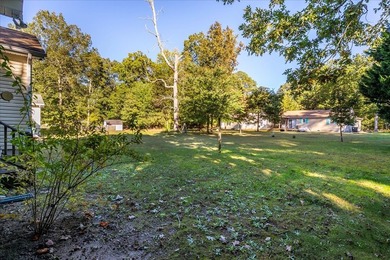 Beautifully refreshed single-level home in the amenity-rich - photo 45