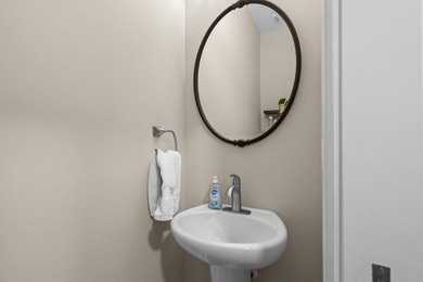 Welcome to this exceptional 4-bedroom, 3.5-bathroom home - photo 47