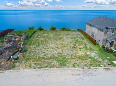 Lake Ray Hubbard Lot Sale Pending in Forney Texas
