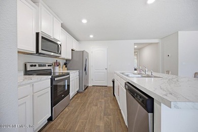 Move in ready with furnishings, just bring your toothbrush! It's - photo 5