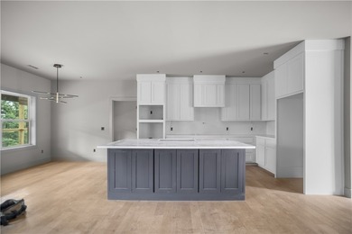 In addition to the over-sized double decks, a split floor plan - photo 4