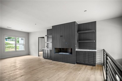 In addition to the over-sized double decks, a split floor plan - photo 7
