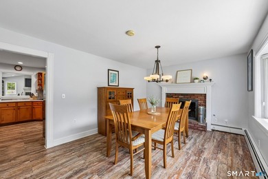 Welcome to 21 Friendly Road in Norwalk's sought-after Wolfpit - photo 11