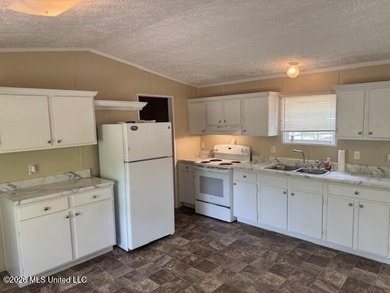 Come check out this well-maintained, rolling property on 3.35 - photo 12