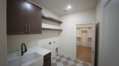 Welcome to life in Eagle Chase at Tanglewood, one of the most - photo 21