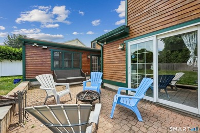 Welcome to 21 Friendly Road in Norwalk's sought-after Wolfpit - photo 22