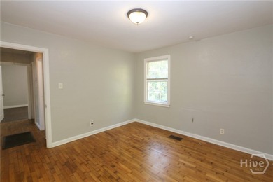 PRICED AT BELOW MARKET VALUE! Enchanting 2-bedroom, 1-bath - photo 22