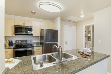 NEW PRICE! Top-Floor End Unit Under $500K! Located in the heart - photo 5