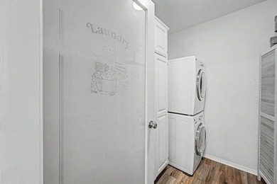 INVESTORS, this one is perfect for your next ! Rare one level - photo 31
