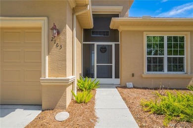 Welcome to easy Florida living in the highly sought-after Citrus - photo 2
