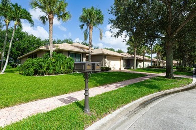 Exceptional cul-de-sac lot. This meticulously designed Roma - photo 4