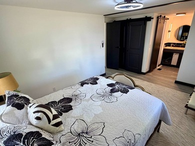 This stunning 1974 home has been completely reimagined by Trish - photo 33