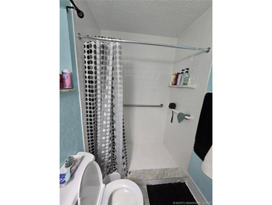 Welcome to carefree South Florida living! This charming one - photo 7