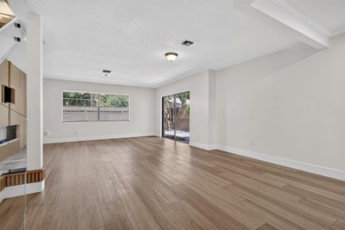 Stylish updates, modern finishes, 2019 Roof and an unbeatable - photo 8