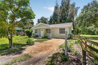 Nicely renovated 3-bedroom, 2-bath CBS home situated on a - photo 3