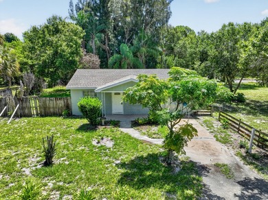Nicely renovated 3-bedroom, 2-bath CBS home situated on a - photo 4