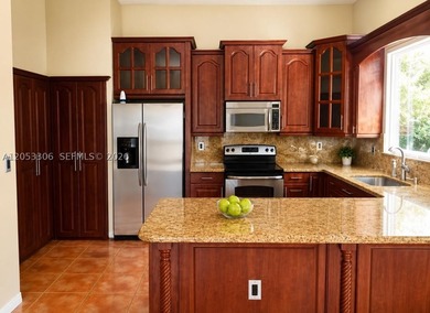 Beautiful 4-bedroom, 3-bathroom single-family home located at - photo 3