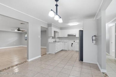 Beautifully updated 4-bedroom, 2-bath brick home with a - photo 12
