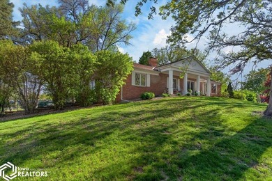 Mid-Century Modern Charm on Nearly an Acre! Step into a home - photo 14