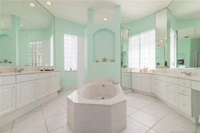 This stunning three- bedroom, three bath home with NEW ROOF - photo 18