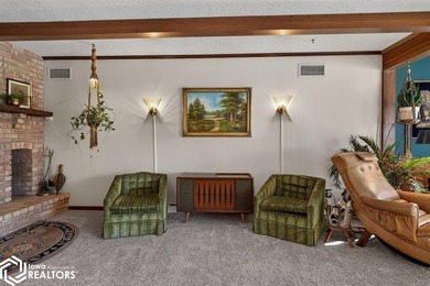 Mid-Century Modern Charm on Nearly an Acre! Step into a home - photo 21
