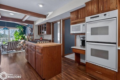Mid-Century Modern Charm on Nearly an Acre! Step into a home - photo 26